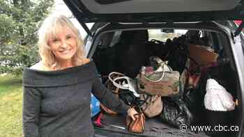 'Just unbelievable': Kamloops woman collects 300 purses for shelter