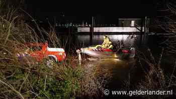 Zoektocht met boot en helikopter naar mogelijke drenkeling op IJssel bij Zutphen
