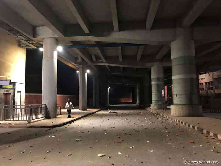 Violence flares at Indian citizenship law protest in Delhi