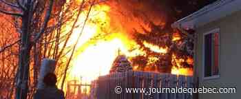 [Photos] Incendie de résidence à Charlesbourg