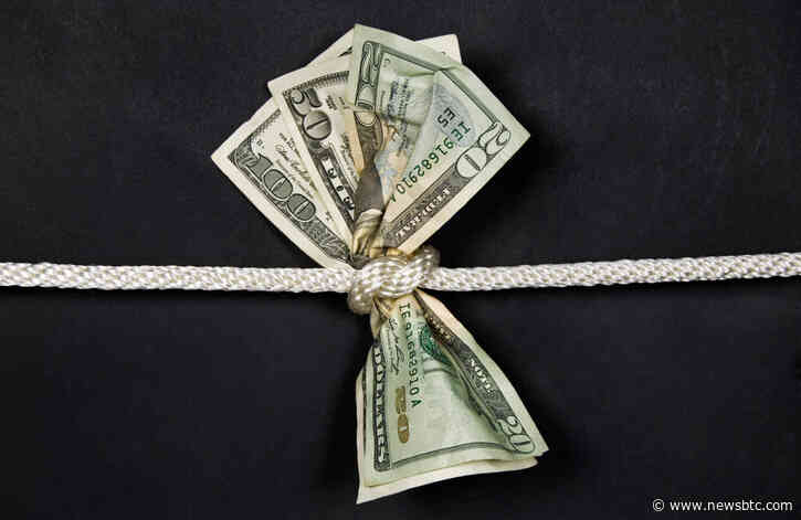 Traders Prepare For a Big Bitcoin Drop as Shorts Stack 50%