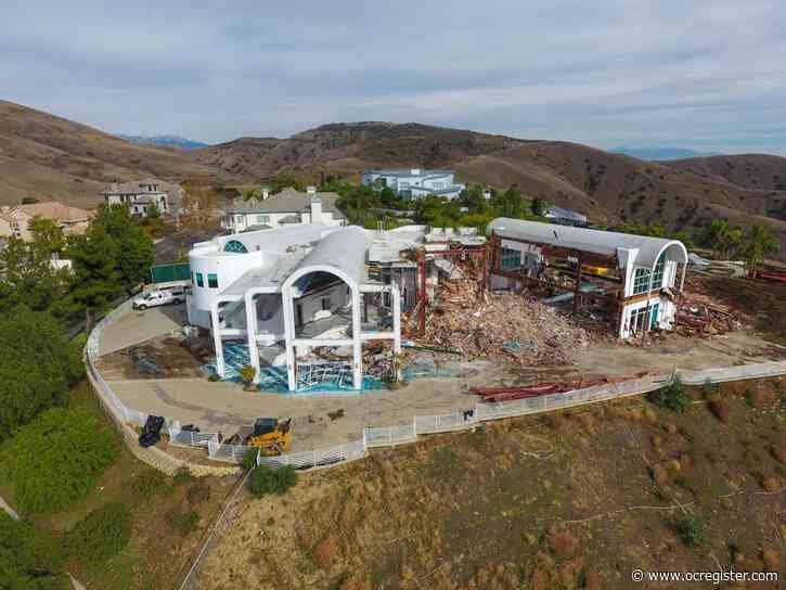 Crews start wrecking Yorba Linda mansion