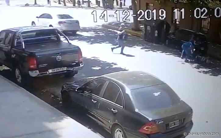 Argentina gang behind British tourist murder held welcome signs in airport arrival, say officials