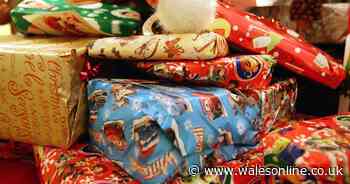 People who are bad at wrapping Christmas presents bring more joy to friends and family