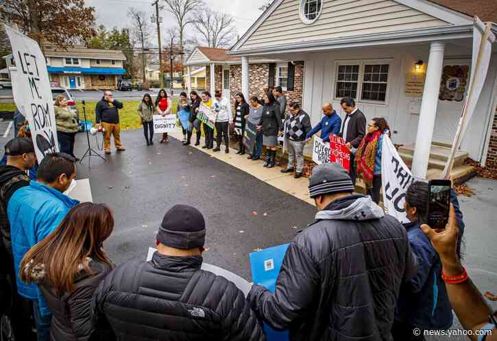 Immigrants seeking driver's licenses line up across New York