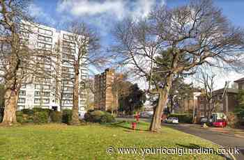 13 people escape from fire at block of flats in Croydon