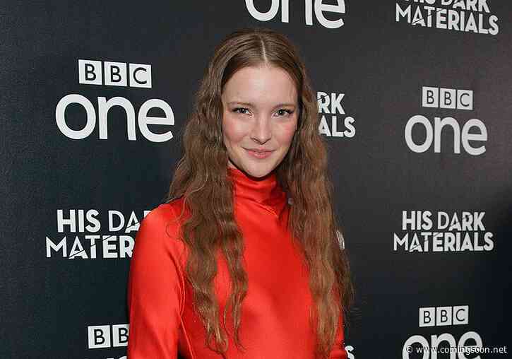 Morfydd Clark Cast as Young Galadriel in Lord of the Rings Series