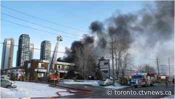 Fire engulfs auto-repair shop in Vaughan