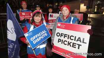 Union condemns civil service chief’s ‘insulting’ intervention in nurses dispute