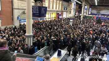 Signal failure causes transport ‘chaos’ at London stations