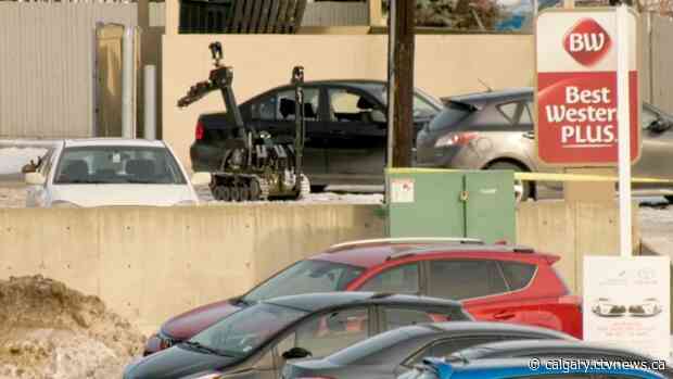 Report of suspicious package near Macleod Trail deemed false, police say charges pending