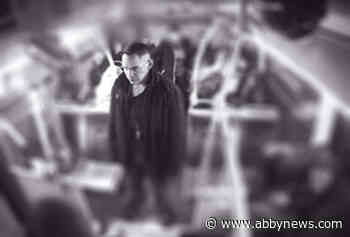 Transit police look for suspect after man punched on bus in dispute over tuque