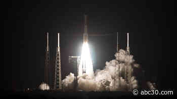 Starliner crew capsule goes off course on 1st space flight, bringing Christmas treats to astronauts