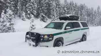 Icefields Parkway to be closed to drivers on Sunday