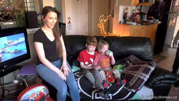 Paying it forward: Holiday gift giving to strangers