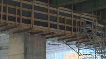 Work on Gardiner Expressway forces westbound lane reduction on Lake Shore Boulevard