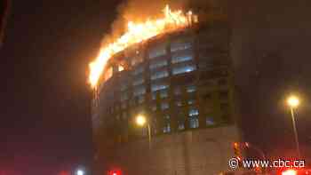 Crews battling major fire at apartment building under construction in Winnipeg