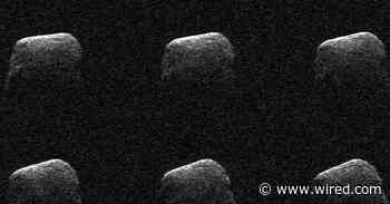 Space Photos of the Week: 2I/Borisov and Its Comet Buddies