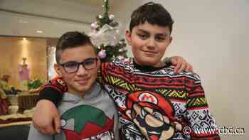 'I'm not going to let go': 10-year-old saves friend from drowning in icy Hamilton Harbour