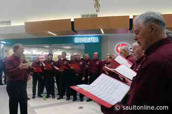 Gallery: Northland Barbershop Chorus Entertains Holiday Shoppers
