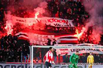 Harde kern PSV zingt ontslagen Van Bommel toe: ‘Een clubicoon laat je niet vallen’