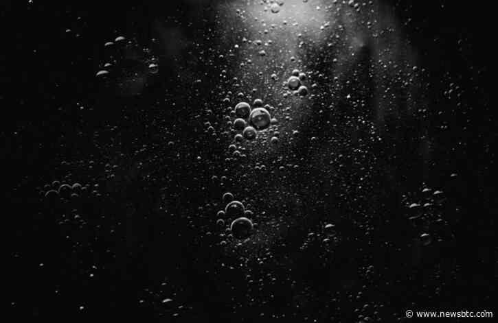 Why a Top Analyst Thinks Bitcoin Remains Bearish Despite $1,000 Jump