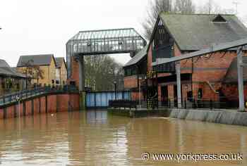 New wall of steel to block flooding