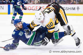 Potent power play pushes Canucks to 4-1 win over Penguins