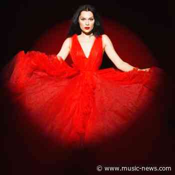Jessie J lies on the floor to combat her anxiety