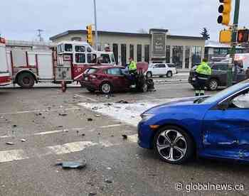 No severe injuries in 3-vehicle collision in Saskatoon on Saturday