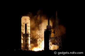 NASA Spacecraft Circling the Sun Stumbles Upon a Trail of Shooting Stars