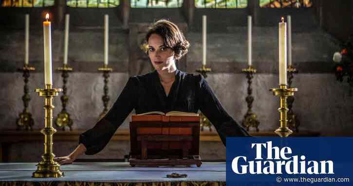 Kneel! How the whole world bowed down to Fleabag ... and her Hot Priest