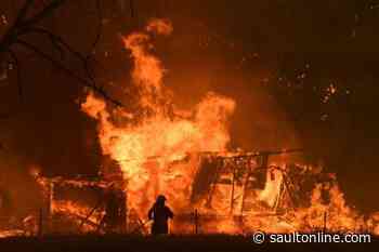 Sixty-nine Canadians giving up holidays to help with Australian wildfires