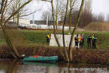 Stoffelijk overschot gevonden in het water langs Stadhouderslaan in Grave