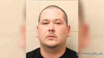 Warrant issed for La Loche man who fled during traffic stop, dragged officer