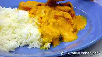 Woman dials 999 over chicken korma curry