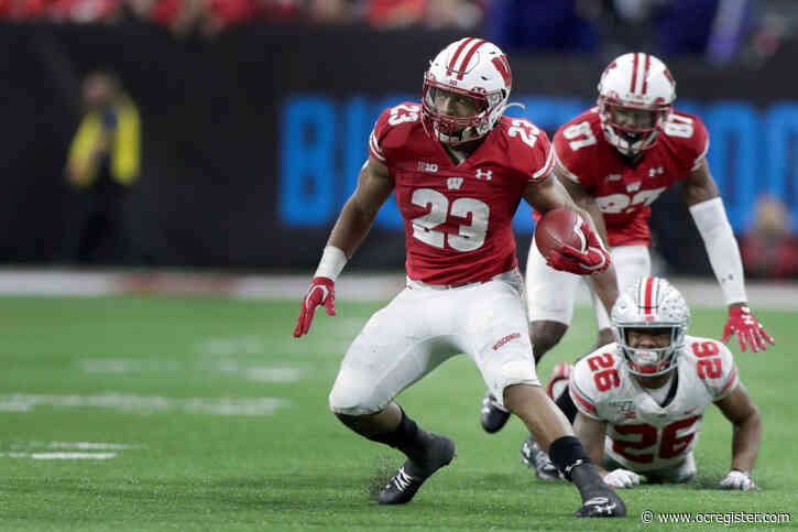 Wisconsin enters Rose Bowl behind nation’s top-running back