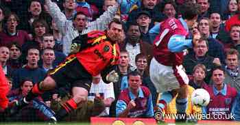 Why I'm obsessed with watching rubbish '90s football on Twitter