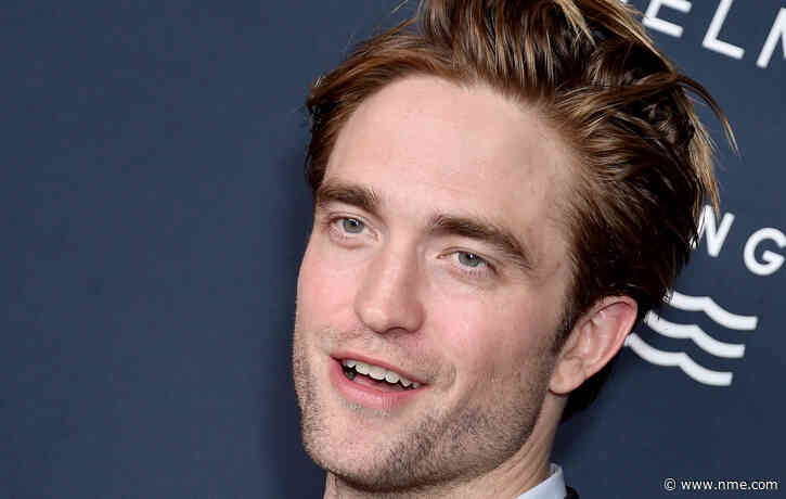 Robert Pattinson says he “doesn’t really know how to act”