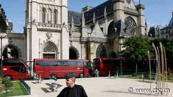 Notre-Dame congregants in Paris prepare for Christmas mass in a new setting