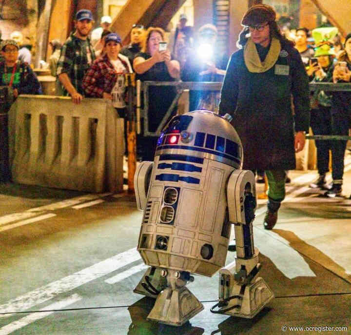 R2-D2 droid roams freely around Star Wars: Galaxy’s Edge during Disneyland play test