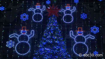 This Christmas Lights Show Has Been a Tradition for More Than Half a Century!
