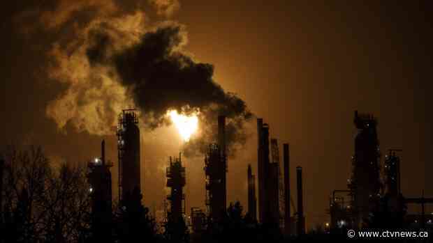 Federal report says Canadians 'doubtful' on hitting emissions targets