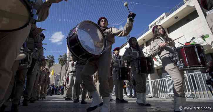 Thousands mark Christmas in West Bank town of Bethlehem