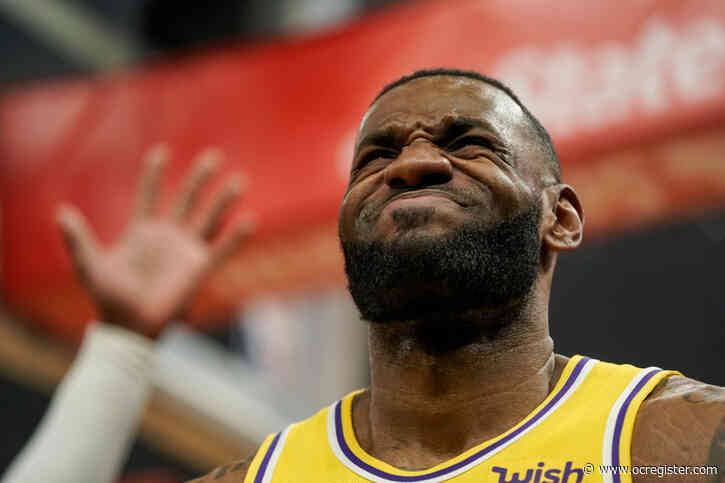 Report: LeBron James and Anthony Davis expected to play in Lakers-Clippers on Christmas