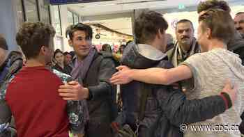 Home for the holidays: Yazidi refugees reunite with families in Calgary