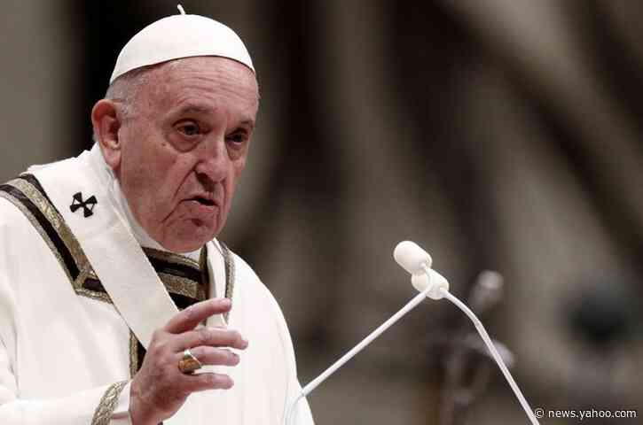 Don't let Church failings distance you from God, Pope says on Christmas Eve