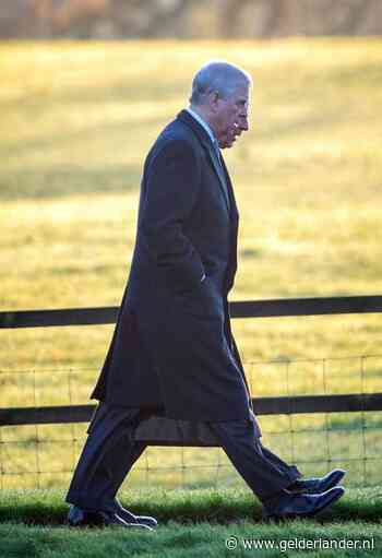 Prins Andrew voor het eerst gezien in het openbaar sinds zijn omstreden interview