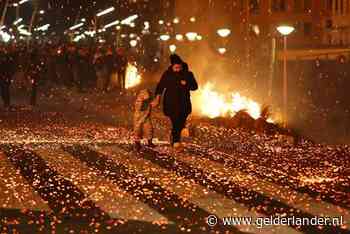 Fakkeloptocht in plaats van vreugdevuur Scheveningen