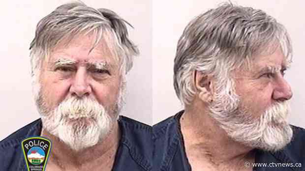 White-bearded 'Merry Christmas' bank robber throws cash at passers-by